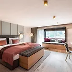 Hotel Eva,village