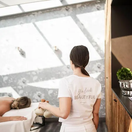 伊娃村酒店 萨尔巴赫